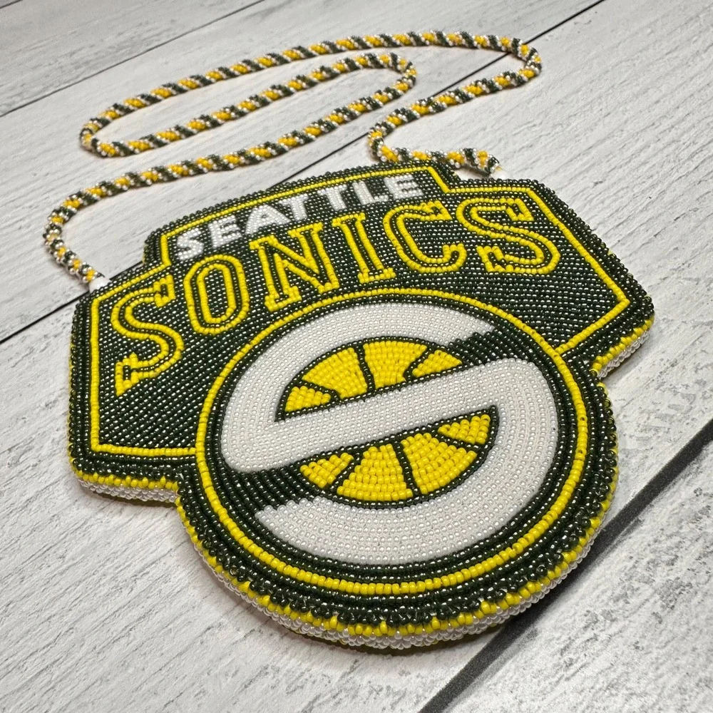Handmade Seattle Sonics Beaded‎ Pendant Necklace Green Yellow White Native Made